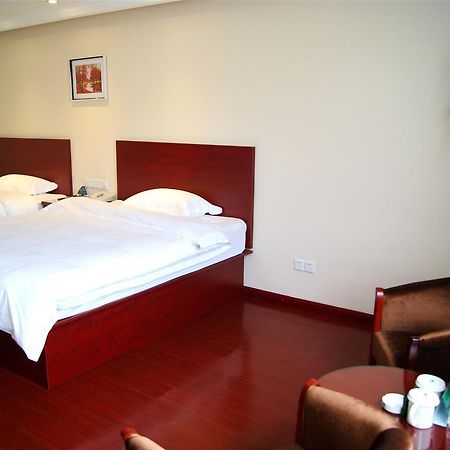 Greentree Inn Jiangsu Suzhou Kunshan High Speed Rail Station Hengshan Road Express Hotel Exterior foto